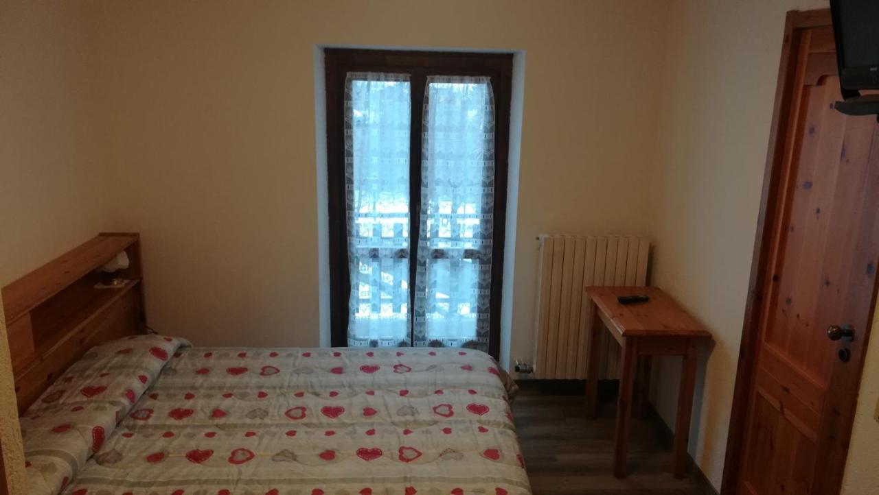 Affittacamere Entreves La Thuile Buitenkant foto